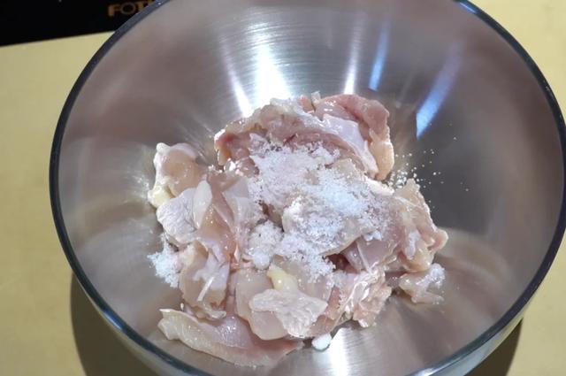 美食博主在家一天都在干啥？当然是做饭啦！分享两款超好吃的便当